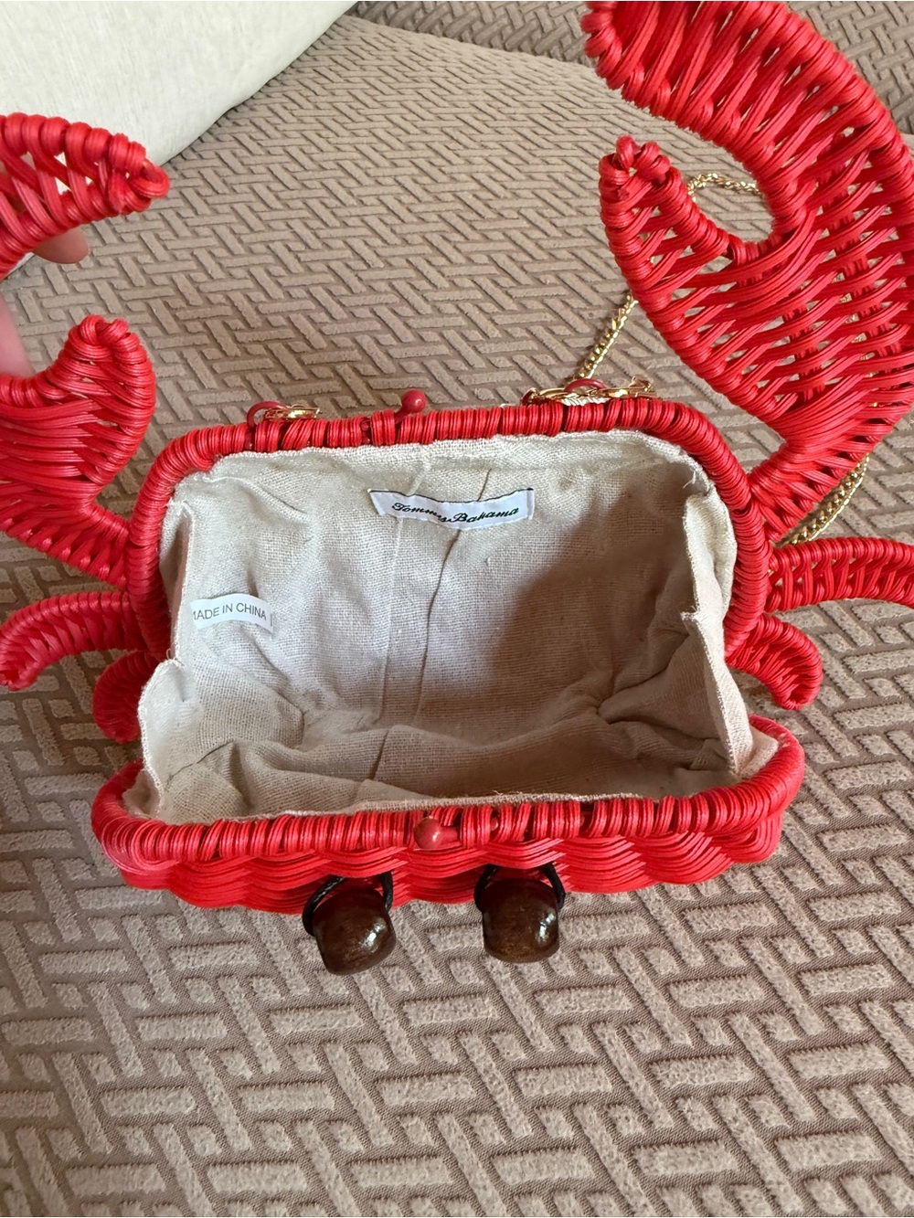 Tommy Bahama Red Crab Wicker Wristlet Bag NWT - Picture 5 of 5